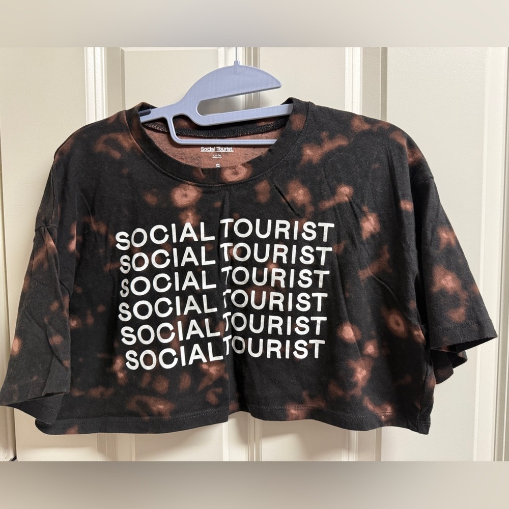 Hollister Black and Brown Graphic Crop Top, S